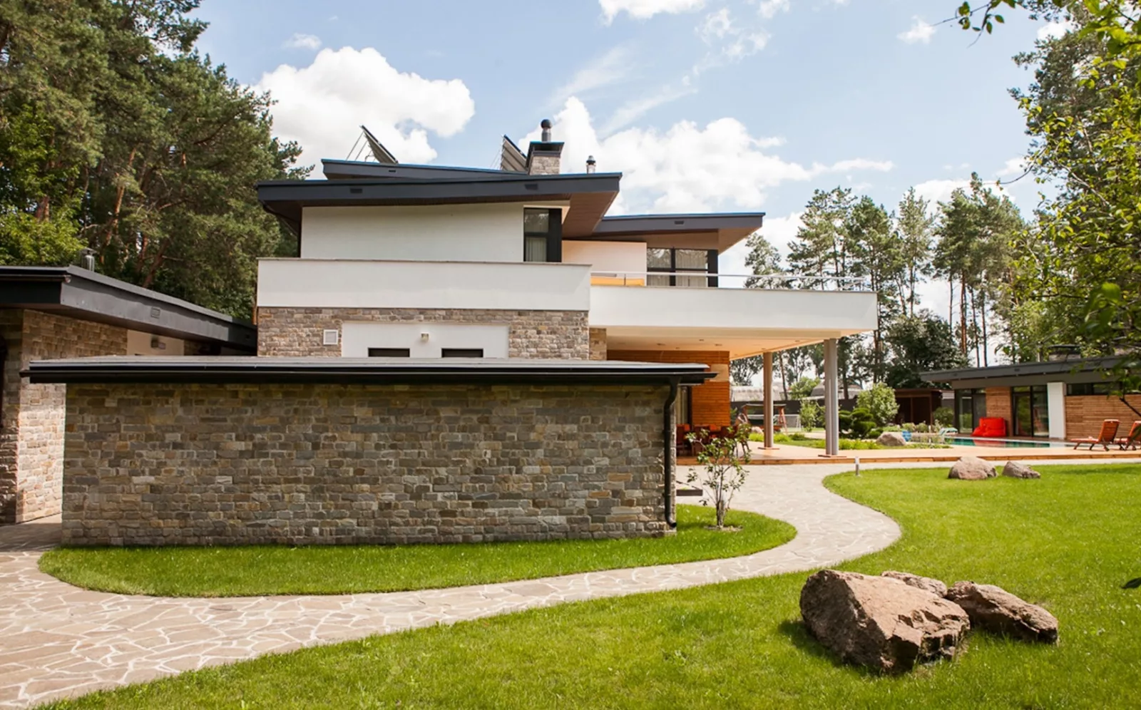 D House
